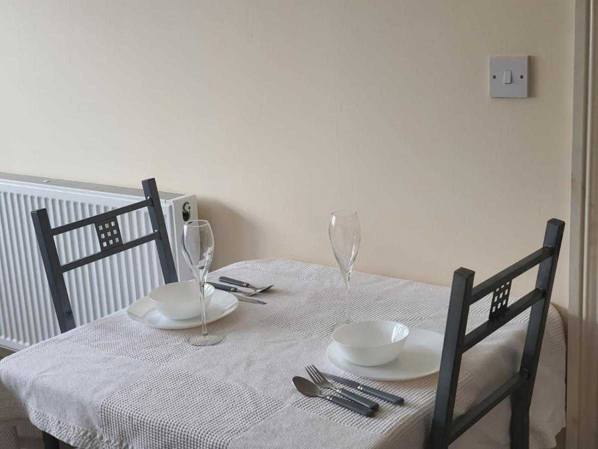 Chantilly Apartment Ickenham Exterior photo